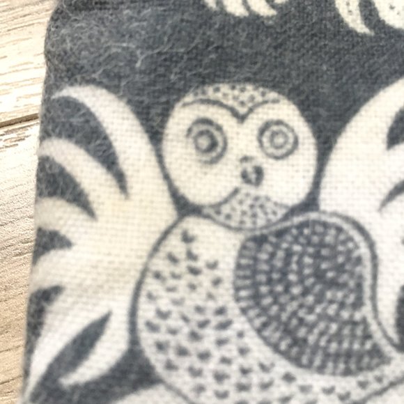 Free With $25 Purchase Native Home Inuit Owl Oven Mitt - Picture 7 of 11